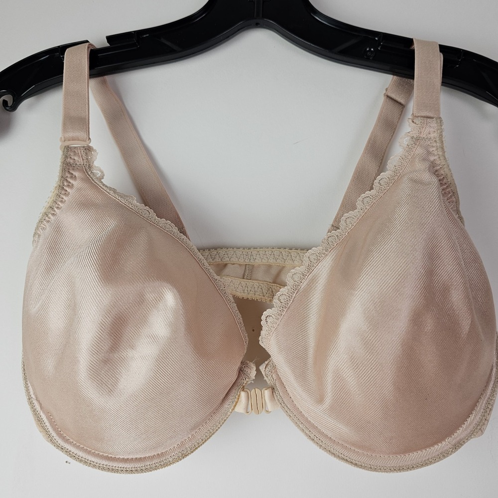 Frederick's Of Hollywood Womens Beige Push Up Bra Size 34D Stye 6744 Front Close